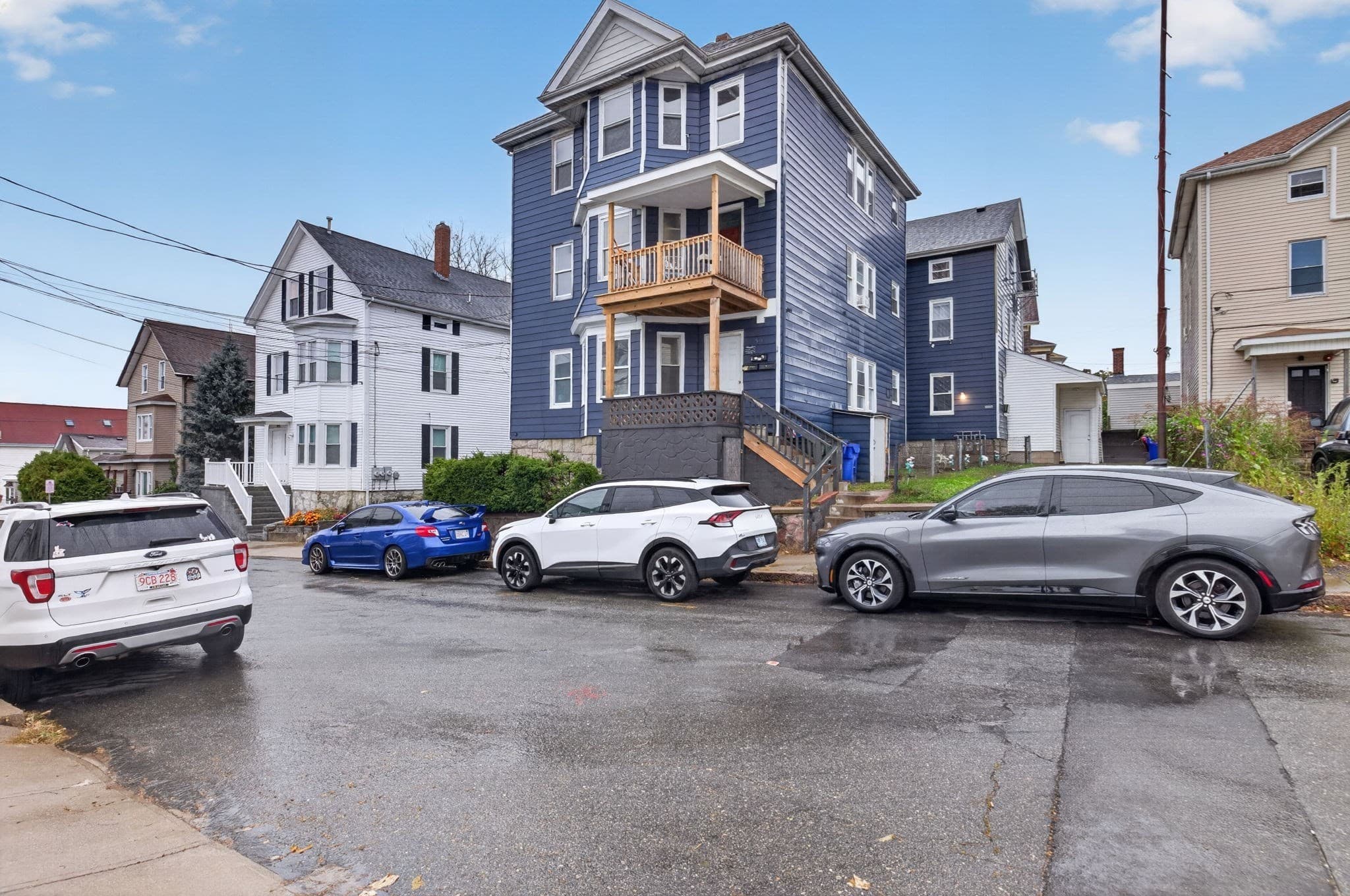 3 Family - 3 Units Up/Down at 504 Peckham St, Fall River MA 02721, Fall River, photo 2 of 41