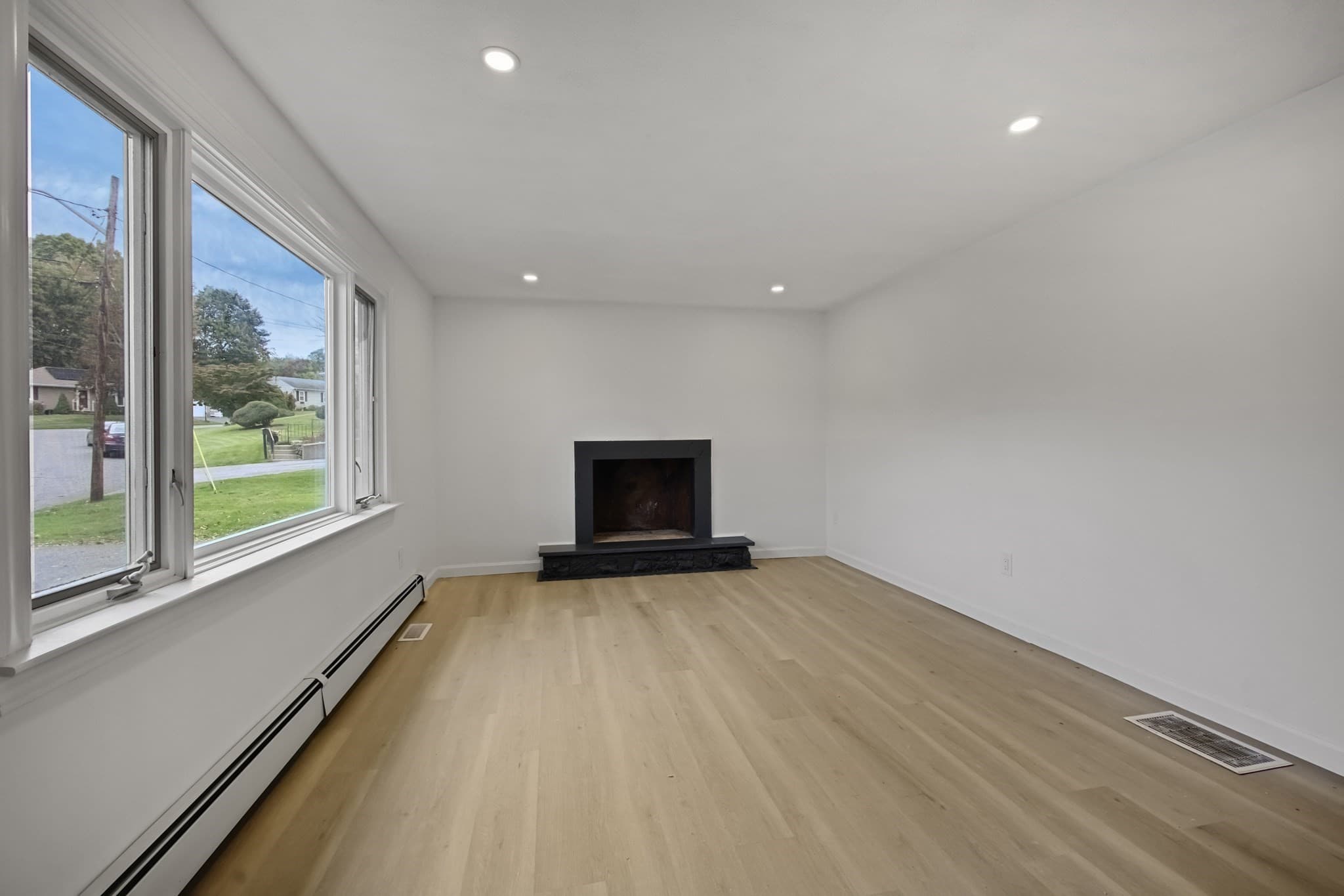 Single Family Residence at 114 Valley Rd, Somerset MA 02726, Somerset, photo 2 of 25
