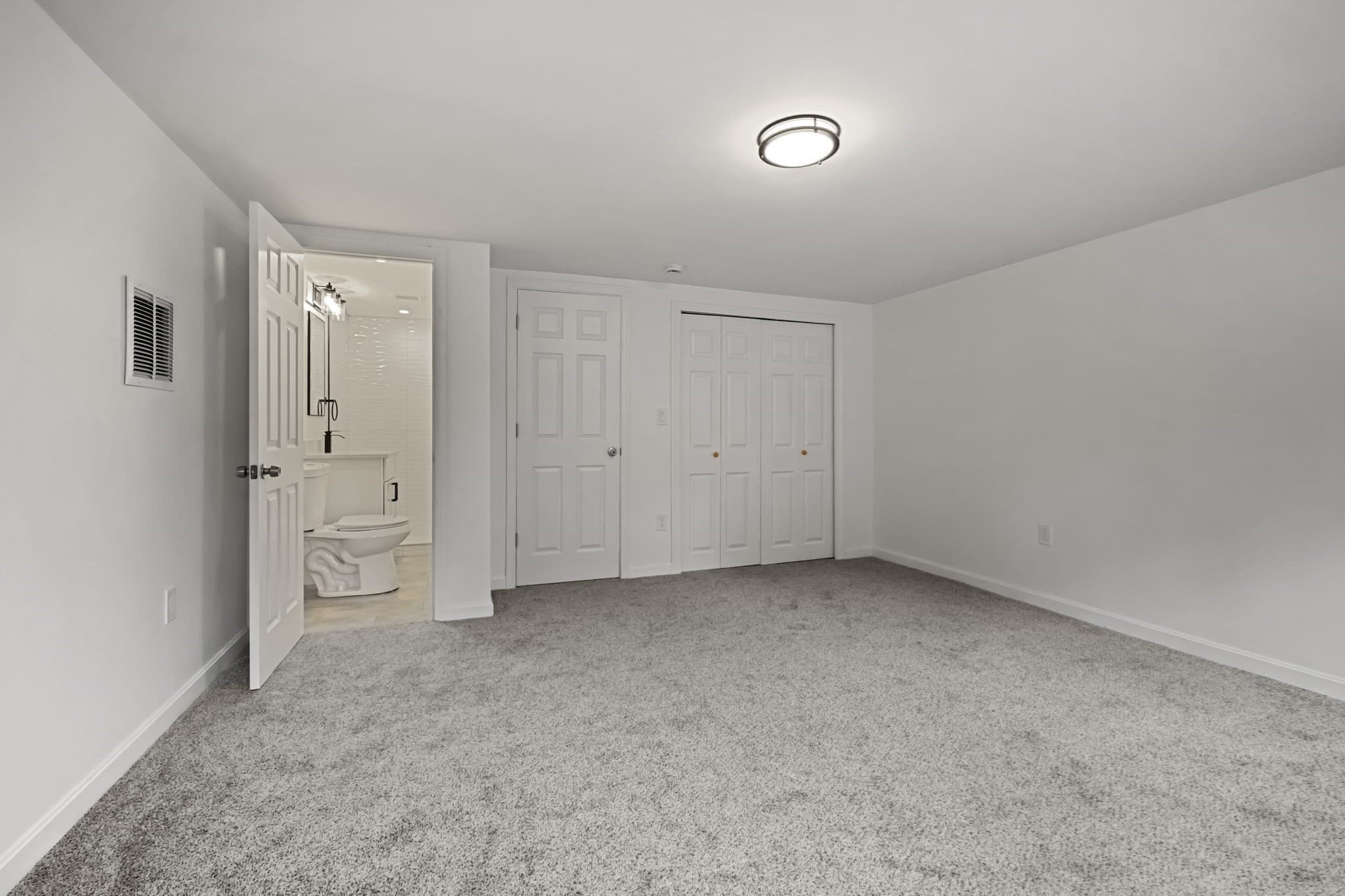 Single Family Residence at 114 Valley Rd, Somerset MA 02726, Somerset, photo 10 of 25