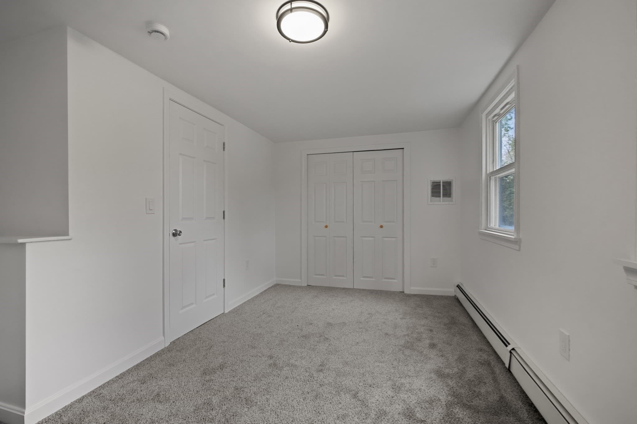 Single Family Residence at 114 Valley Rd, Somerset MA 02726, Somerset, photo 14 of 25
