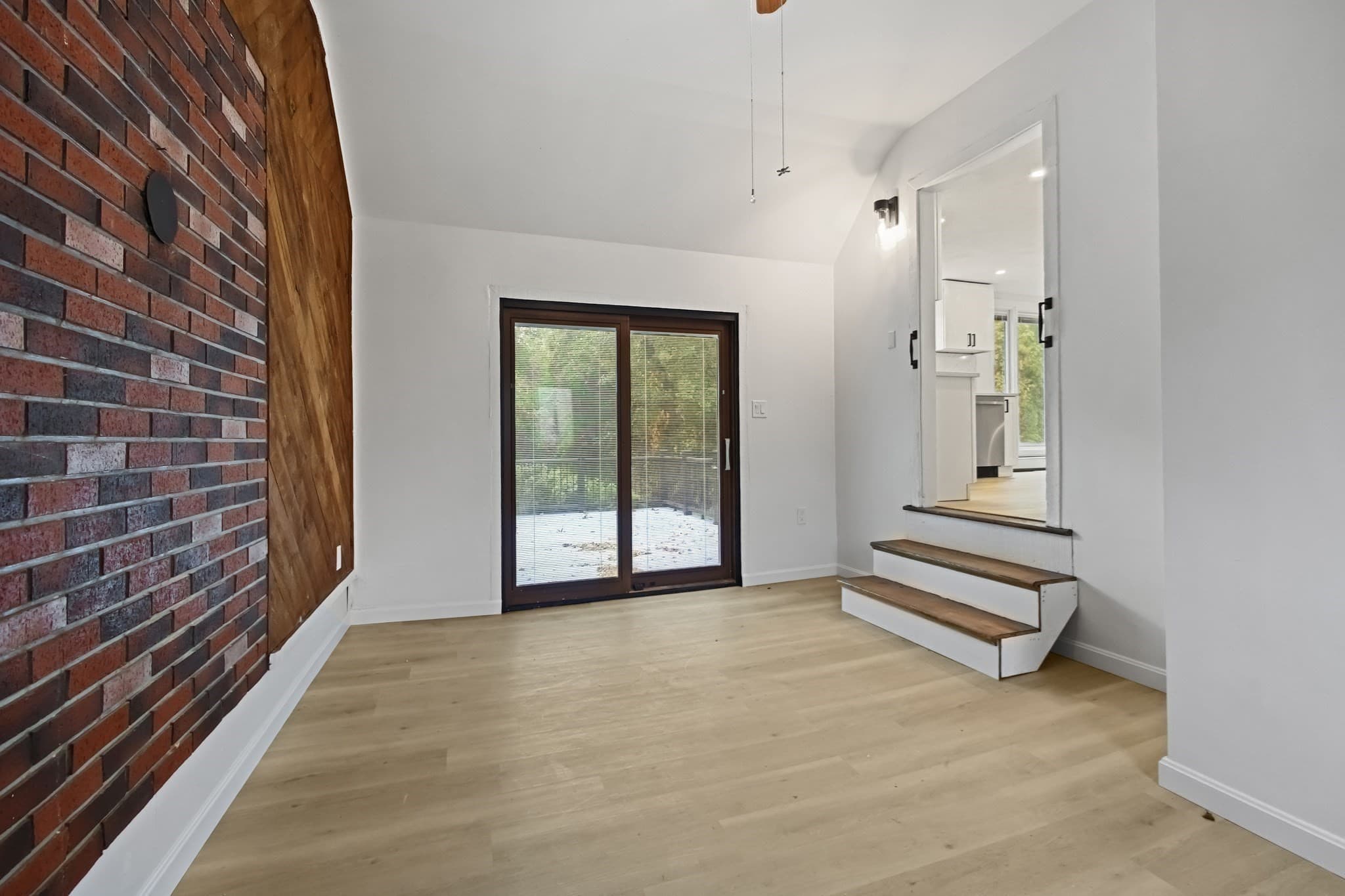 Single Family Residence at 114 Valley Rd, Somerset MA 02726, Somerset, photo 8 of 25