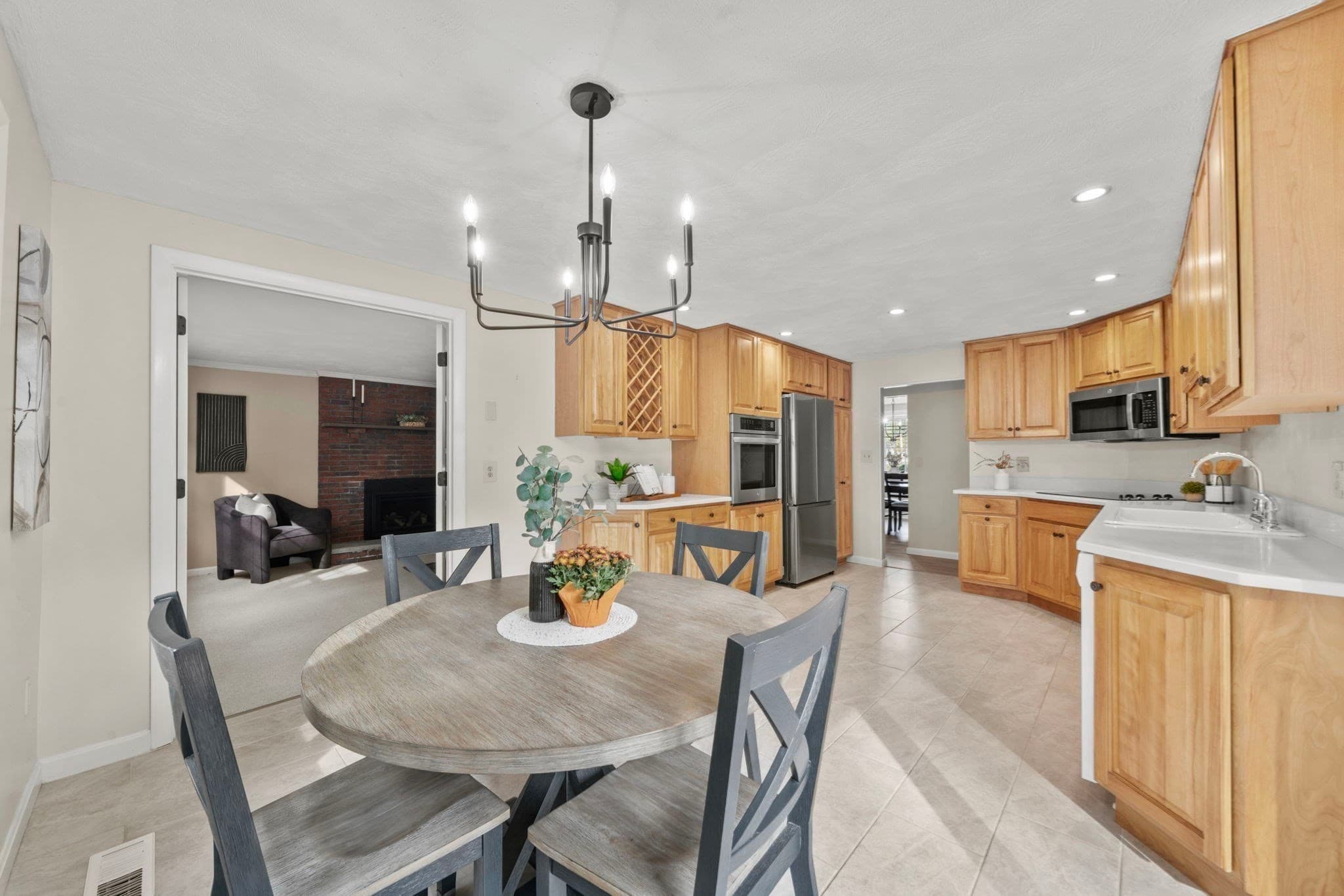 Single Family Residence at 48 Catherine Dr, Peabody MA 01960, Peabody, photo 12 of 42
