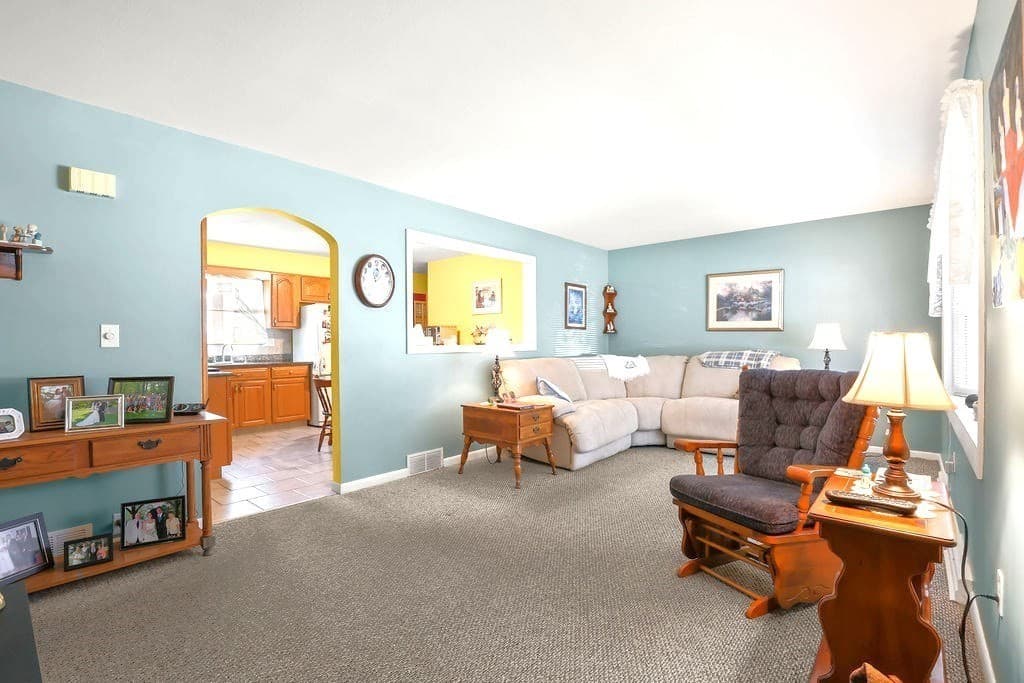 Single Family Residence at 152 Armsby St, New Bedford MA 02745, New Bedford, photo 2 of 26