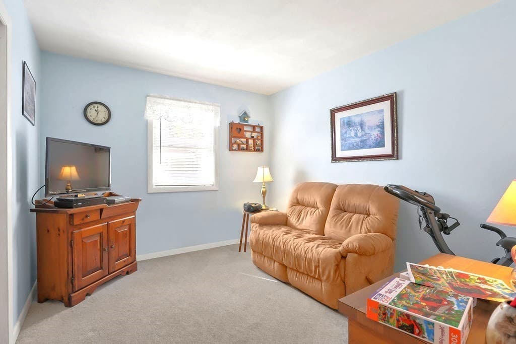 Single Family Residence at 152 Armsby St, New Bedford MA 02745, New Bedford, photo 12 of 26
