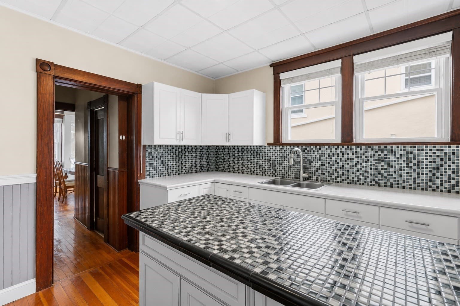 3 Family at 600 Broadway, Fall River MA 02724, Fall River, photo 32 of 41