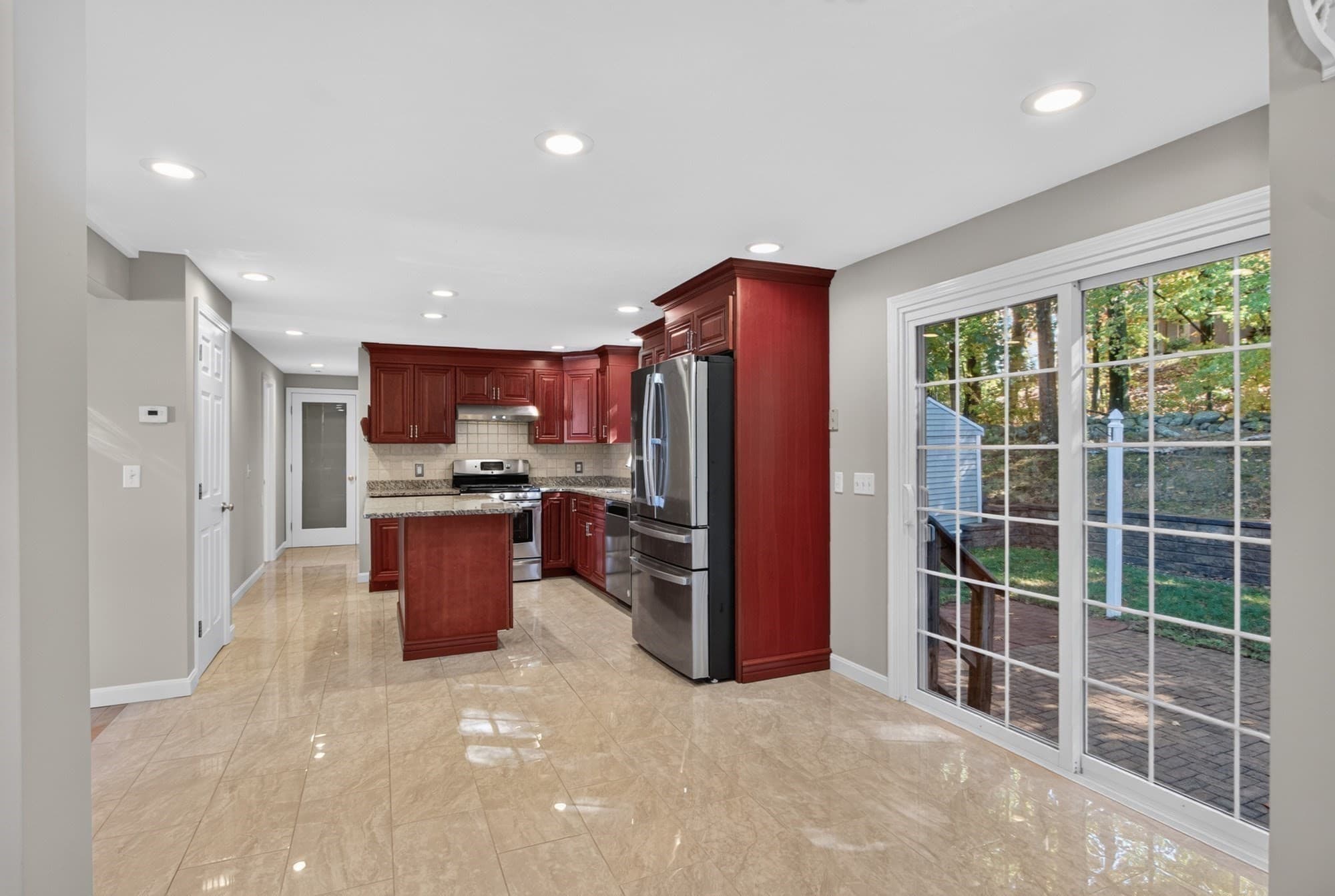 Single Family Residence at 25 Corinth Drive, Worcester MA 01606, Worcester, photo 3 of 41