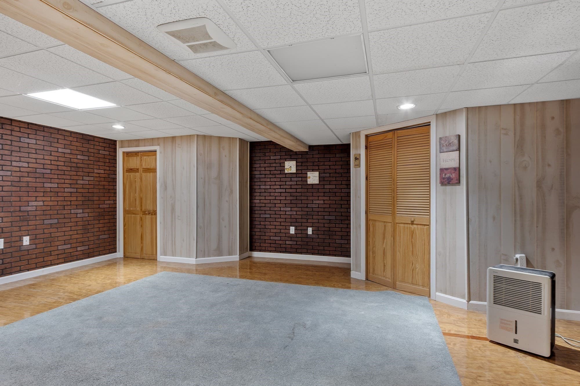 Single Family Residence at 25 Corinth Drive, Worcester MA 01606, Worcester, photo 30 of 41