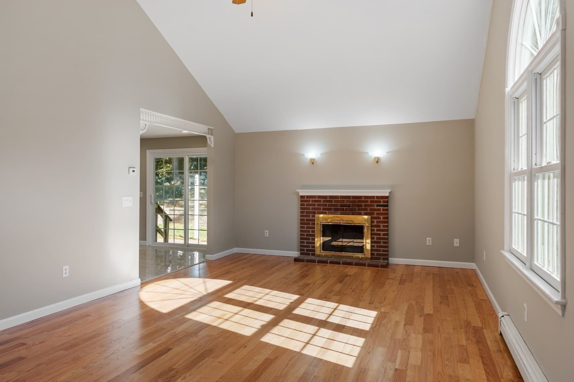 Single Family Residence at 25 Corinth Drive, Worcester MA 01606, Worcester, photo 8 of 41