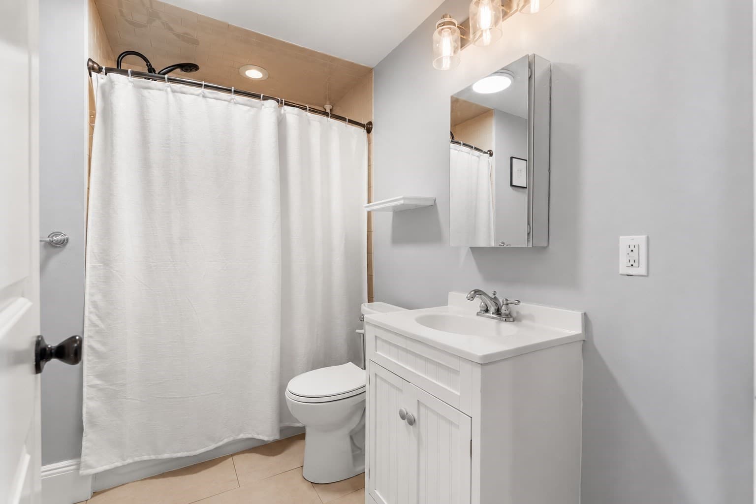 Condominium at 26 Vinton Street # 2, Boston MA 02127, Boston, photo 14 of 19