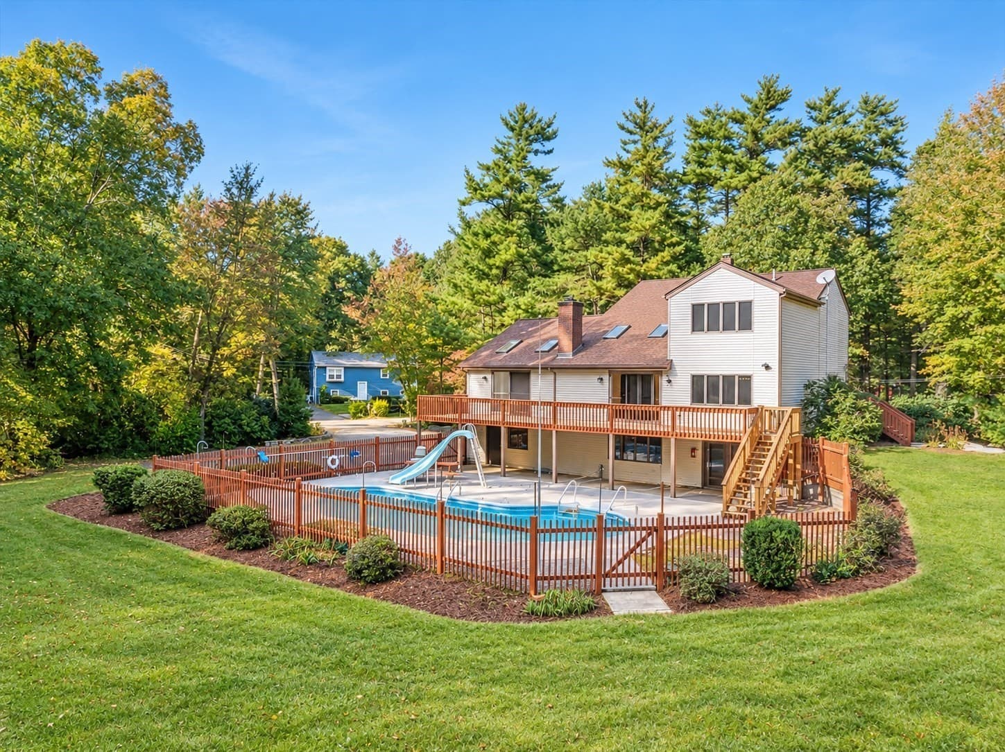 55 Hill St, Lakeville MA 02347