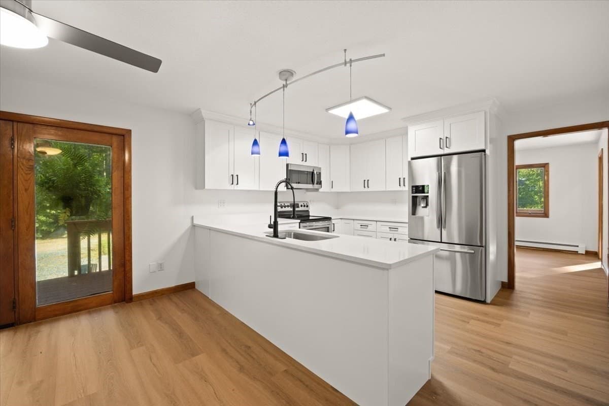 Single Family Residence at 55 Hill St, Lakeville MA 02347, Lakeville, photo 8 of 42