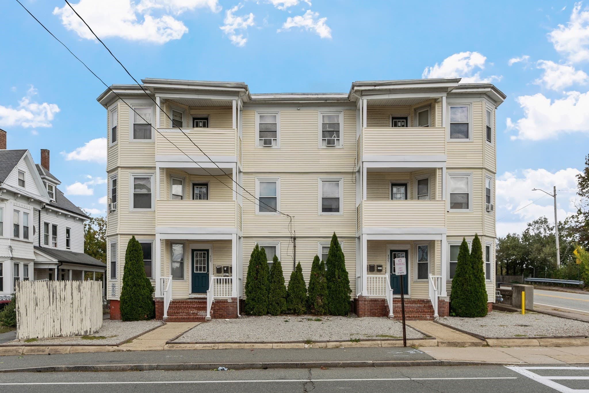 5+ Family - 5+ Units Up/Down at 807-809 N Montello St, Brockton MA 02301, Brockton, photo 2 of 17