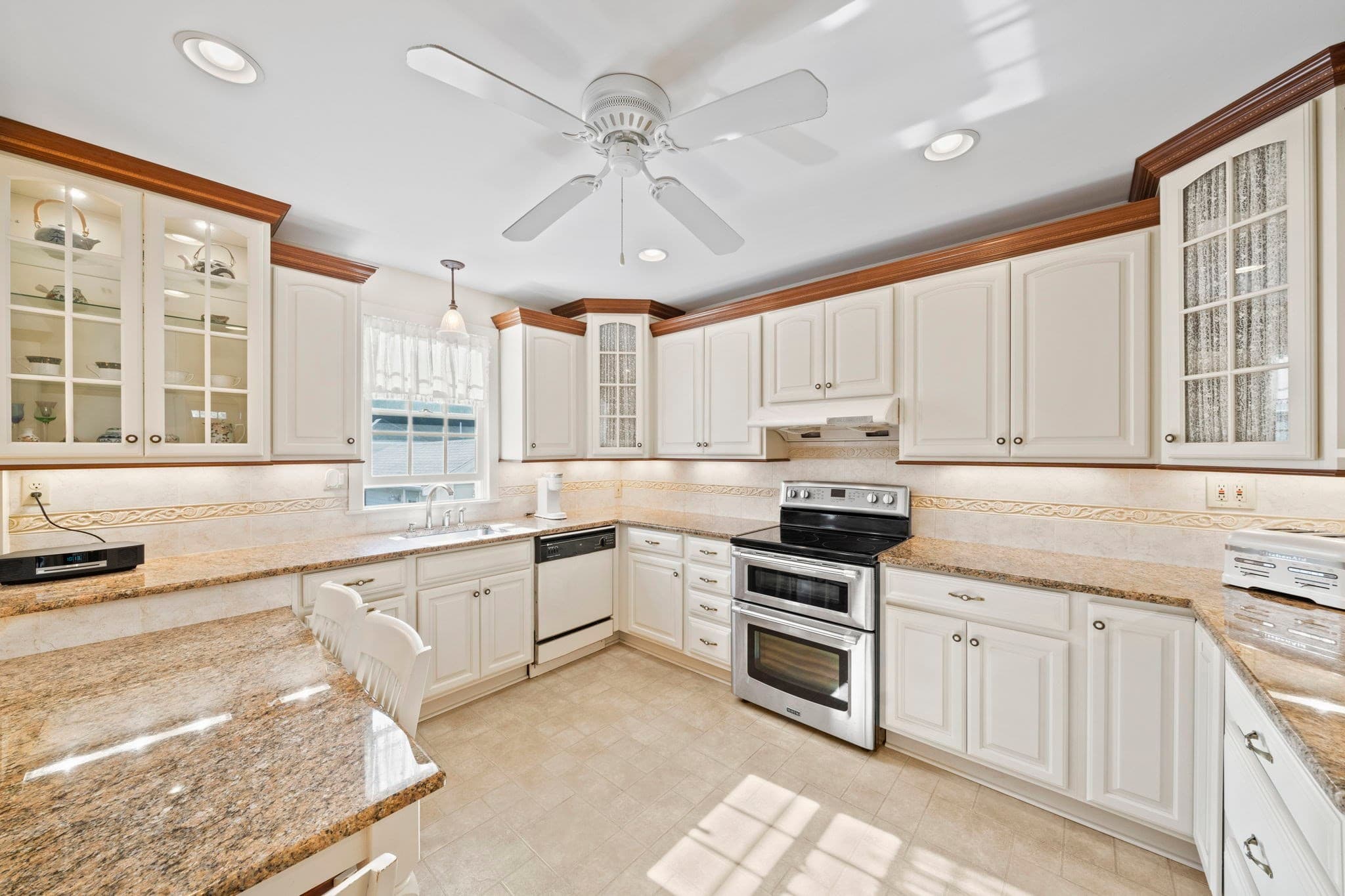Single Family Residence at 208 Wilson Ave, Quincy MA 02170, Quincy, photo 7 of 42
