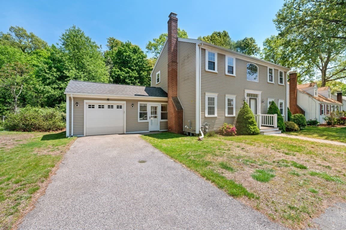 Single Family Residence at 94 Holly Hill Cir, Weymouth MA 02190, Weymouth, photo 2 of 33