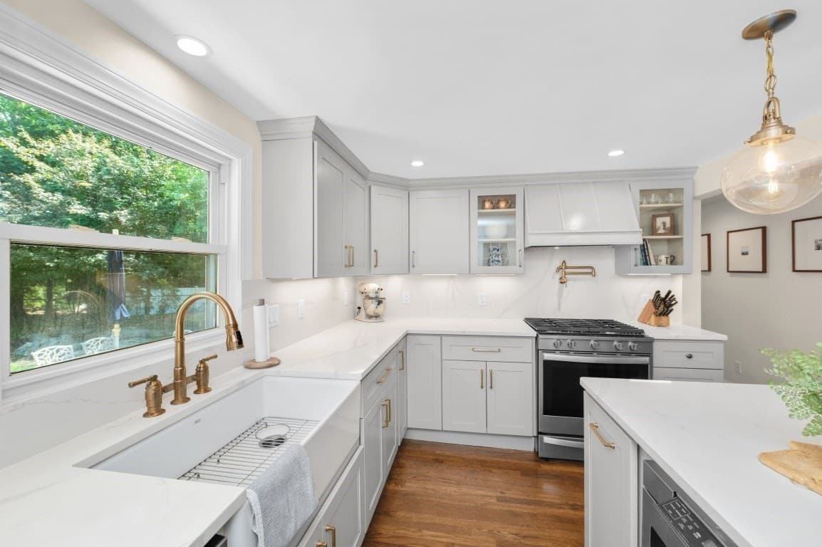 Single Family Residence at 94 Holly Hill Cir, Weymouth MA 02190, Weymouth, photo 6 of 33