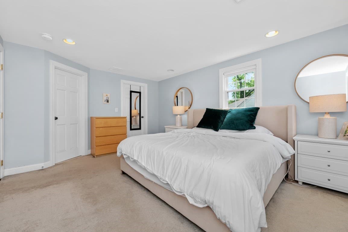 Single Family Residence at 94 Holly Hill Cir, Weymouth MA 02190, Weymouth, photo 15 of 33