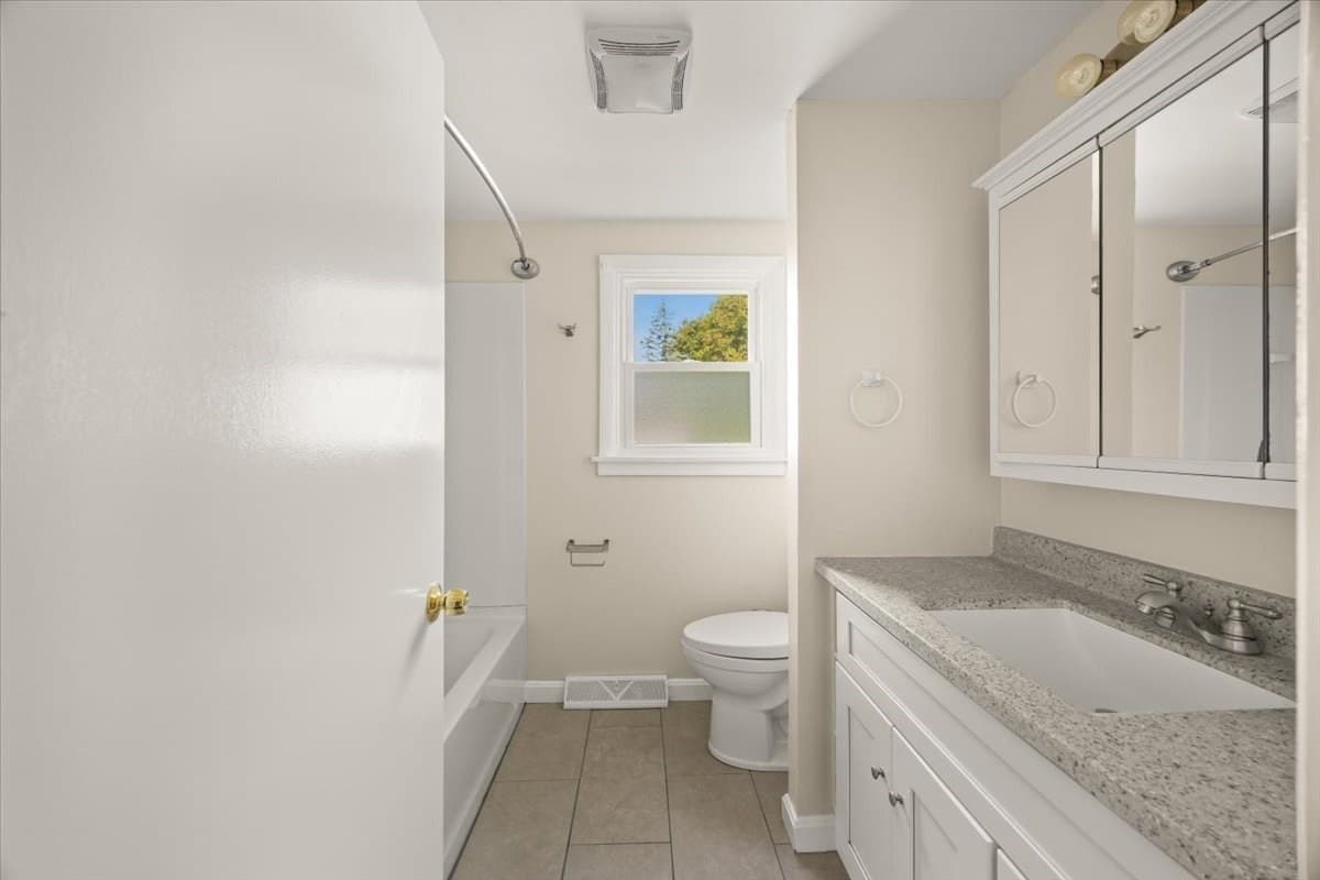 Single Family Residence at 18 Pearl St, Taunton MA 02780, Taunton, photo 23 of 39