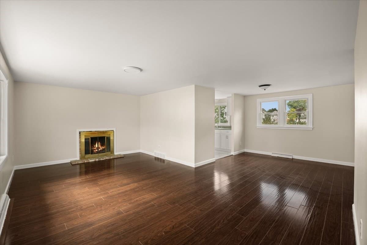 Single Family Residence at 18 Pearl St, Taunton MA 02780, Taunton, photo 11 of 39
