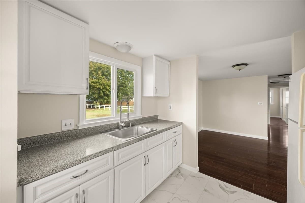 Single Family Residence at 18 Pearl St, Taunton MA 02780, Taunton, photo 19 of 39