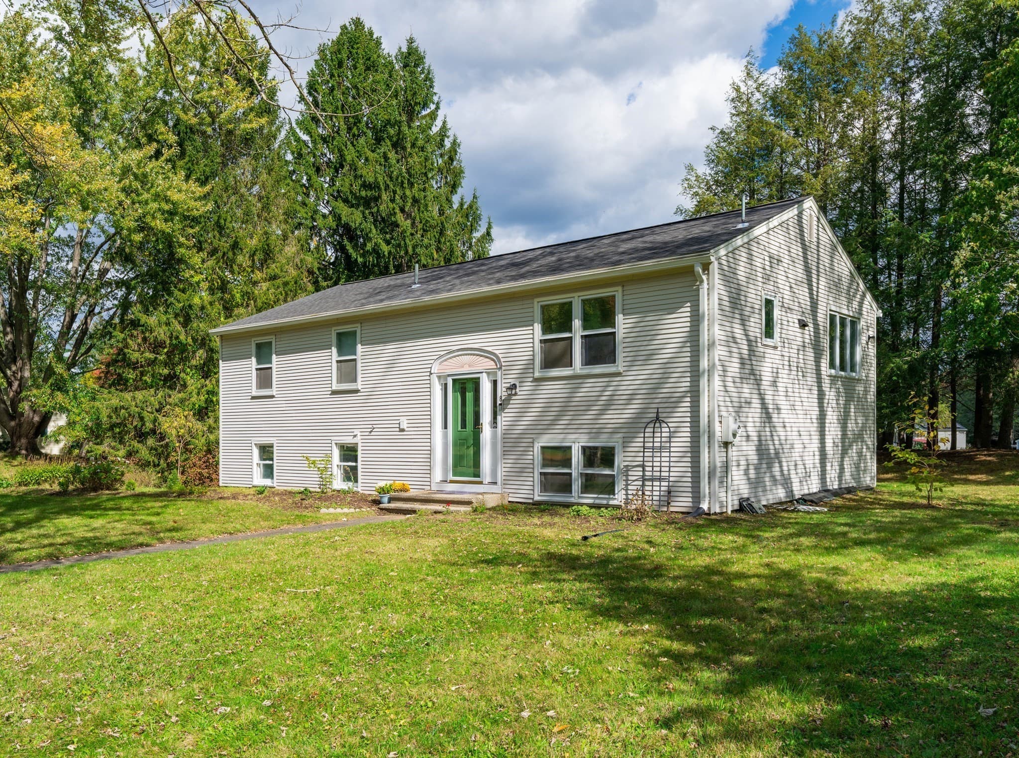 Single Family Residence at 8 Coach Ln, Amherst MA 01002, Amherst, photo 2 of 30