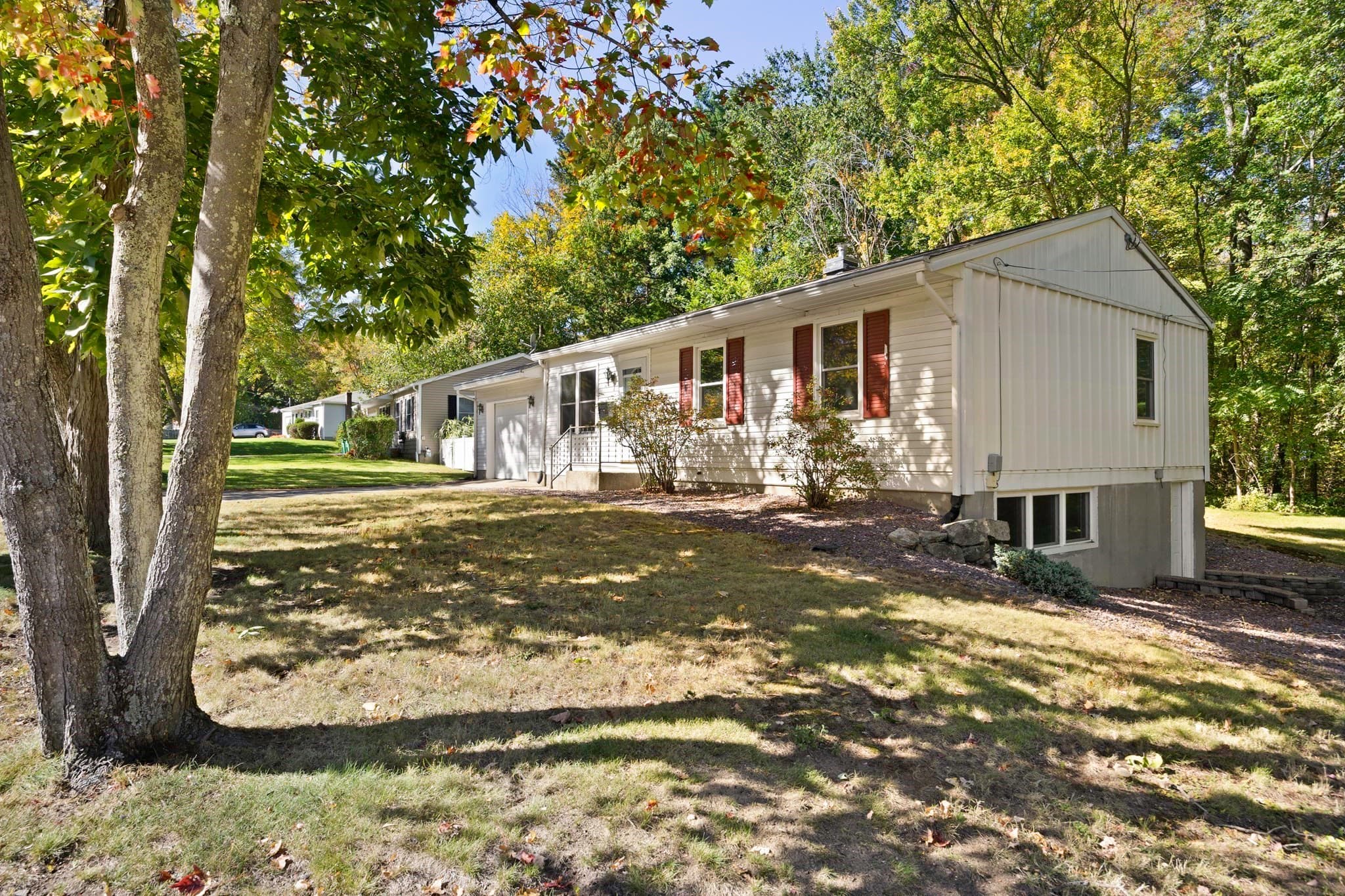 Single Family Residence at 699 Benson Road, Northbridge MA 01588, Northbridge, photo 2 of 29