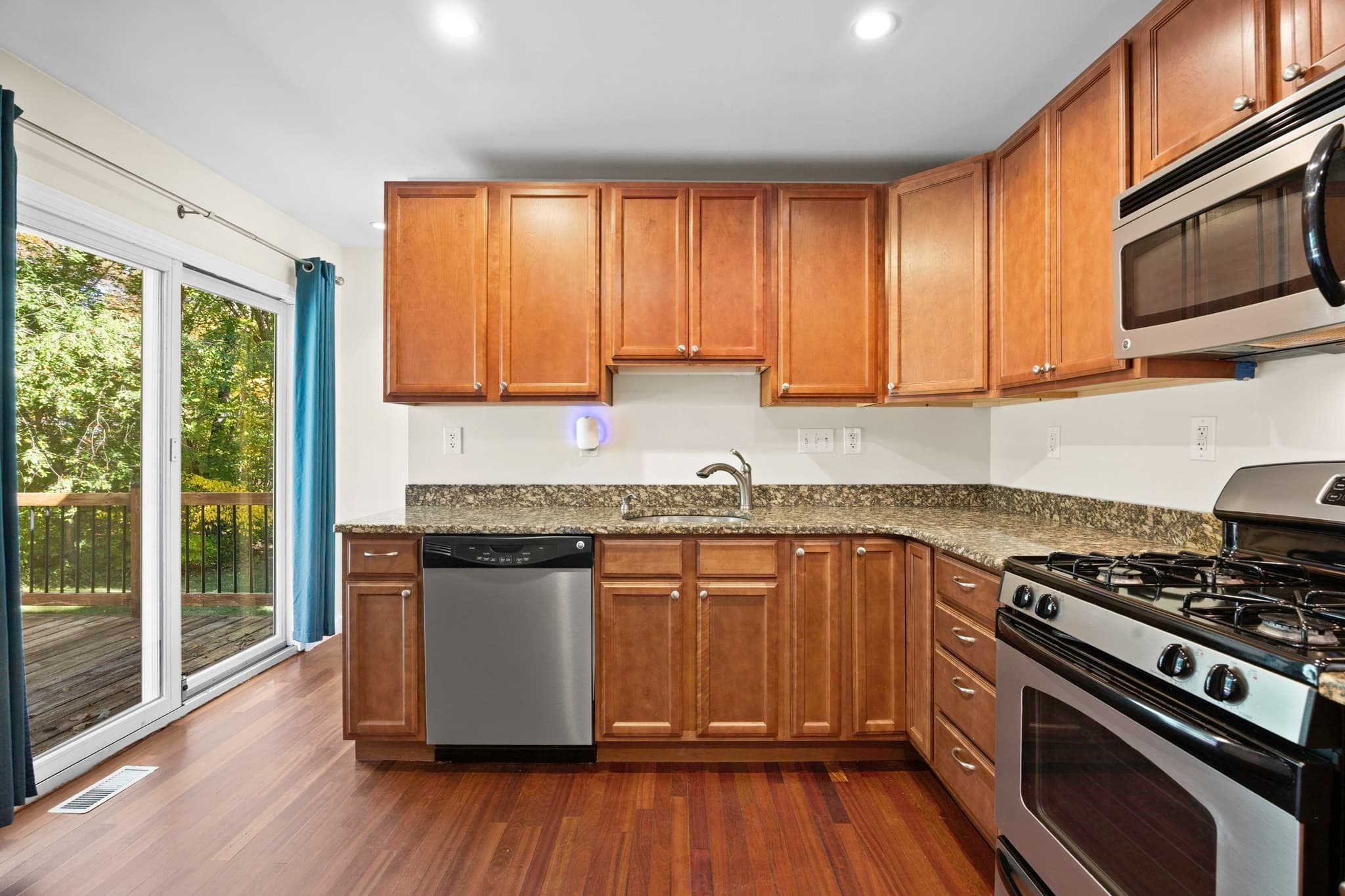 Single Family Residence at 699 Benson Road, Northbridge MA 01588, Northbridge, photo 5 of 29