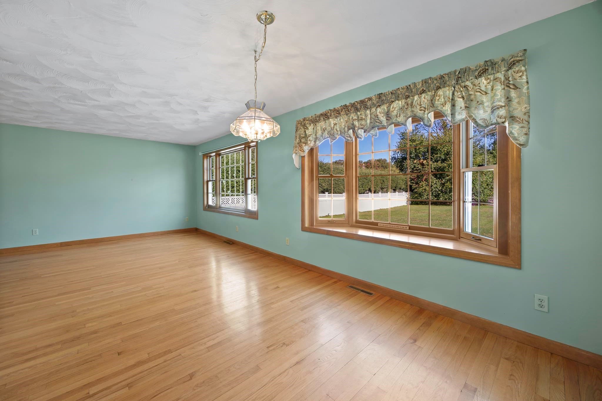 Single Family Residence at 23 Magnolia Ter, South Hadley MA 01075, South Hadley, photo 9 of 24