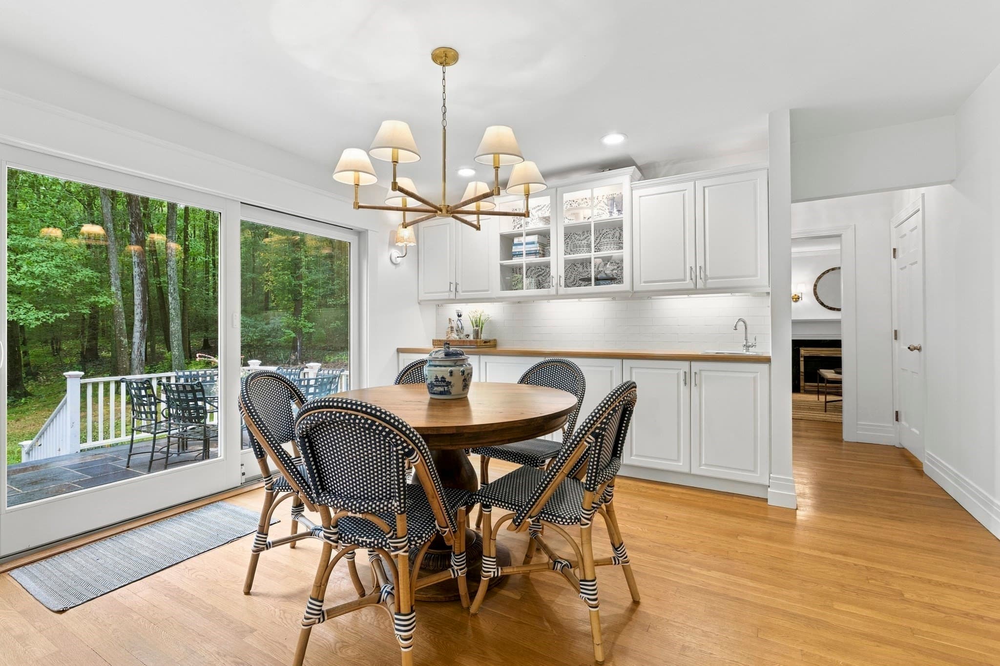 Single Family Residence at 172 Country Drive, Weston MA 02493, Weston, photo 4 of 42