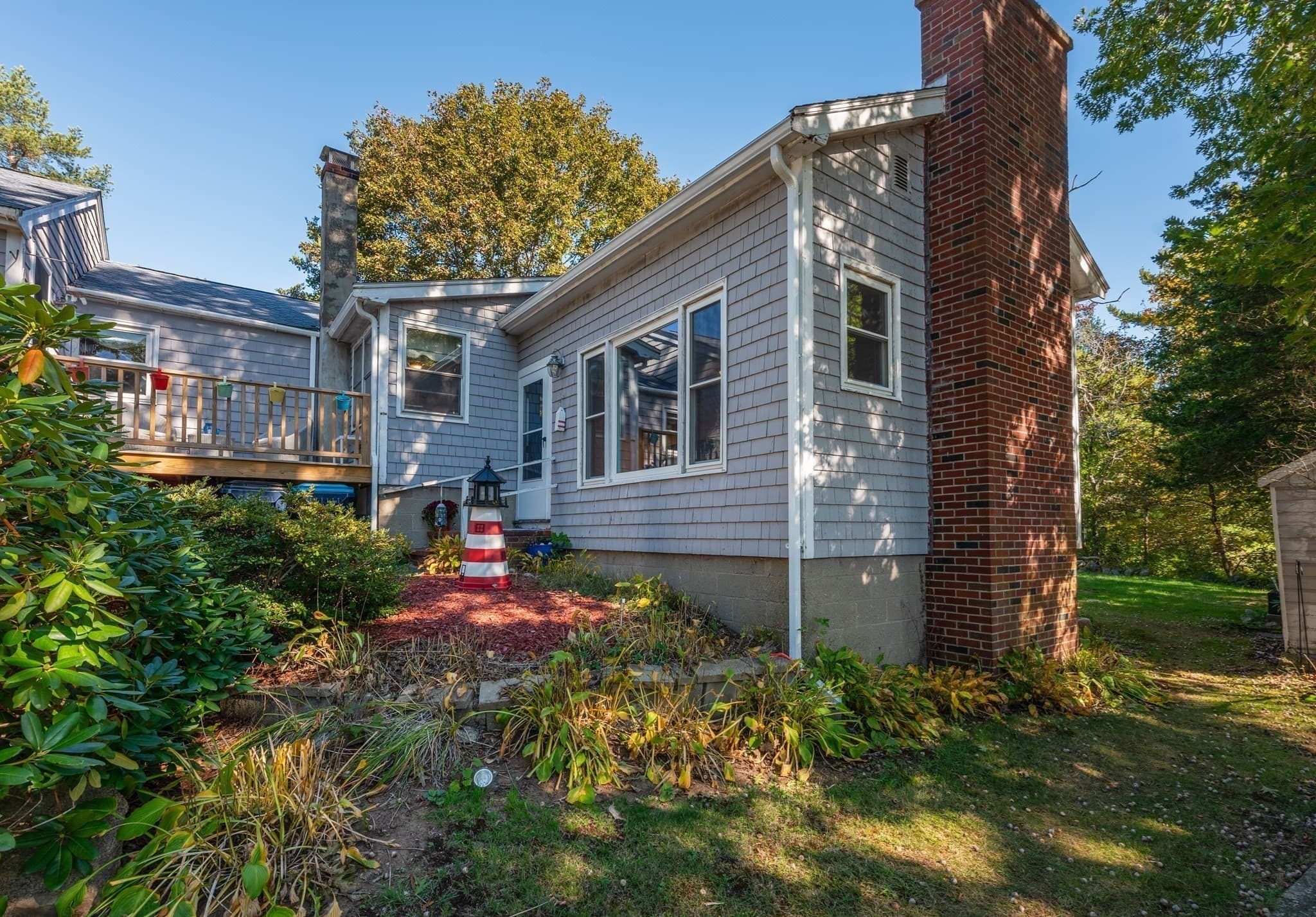 Single Family Residence at 11 Youngs Rd, Gloucester MA 01930, Gloucester, photo 2 of 32