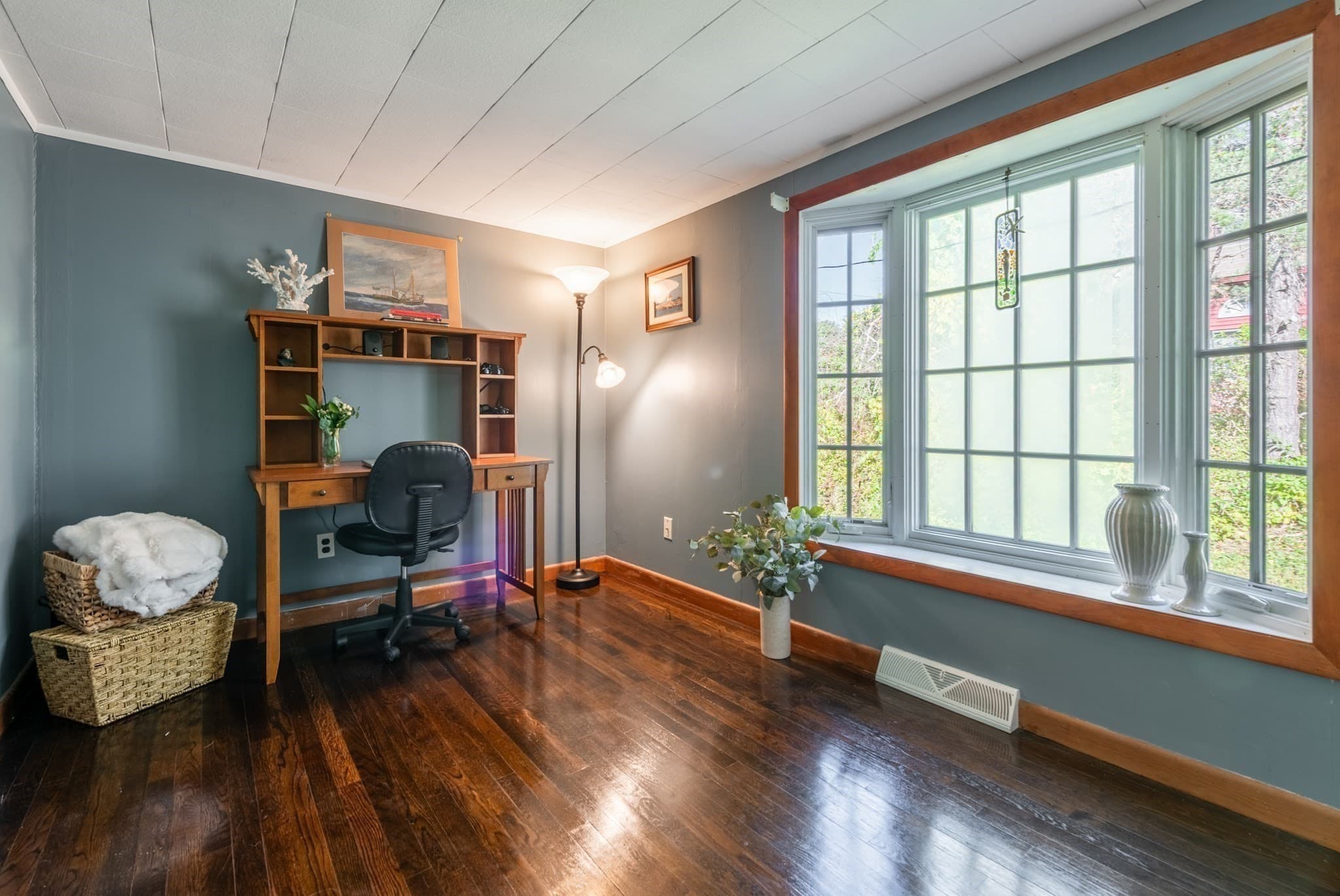 Single Family Residence at 11 Youngs Rd, Gloucester MA 01930, Gloucester, photo 17 of 32