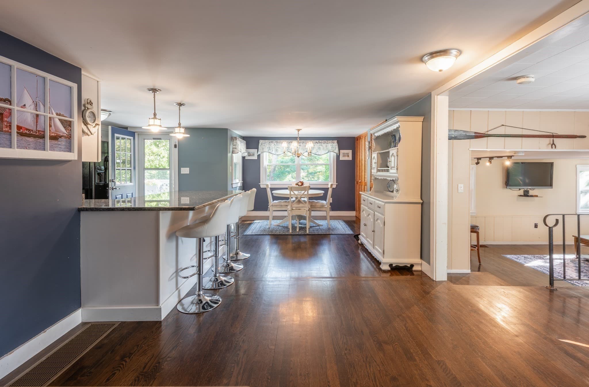 Single Family Residence at 11 Youngs Rd, Gloucester MA 01930, Gloucester, photo 9 of 32
