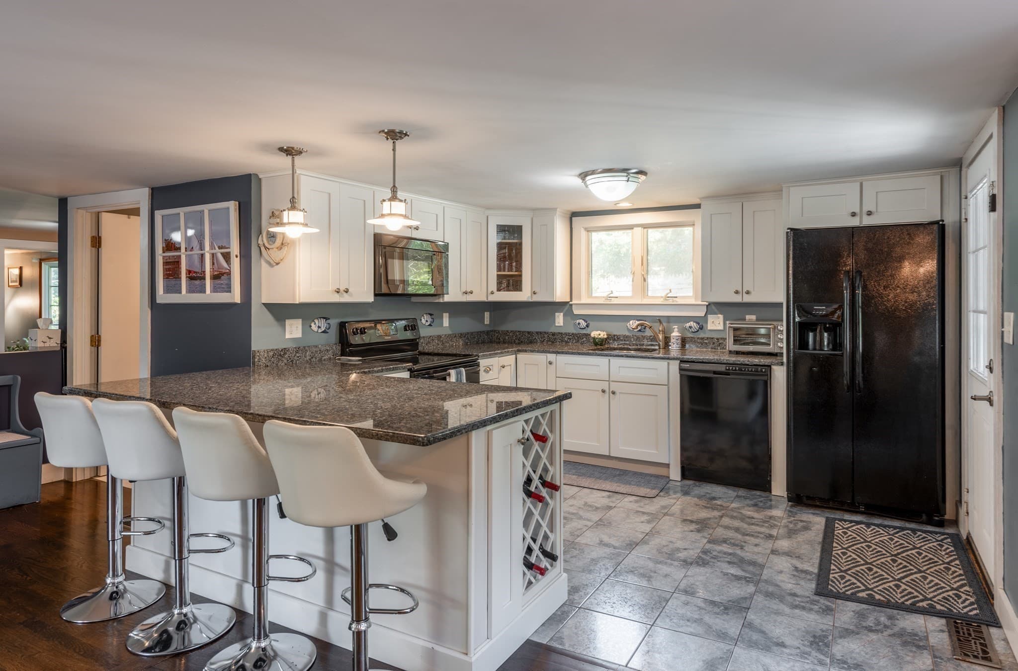 Single Family Residence at 11 Youngs Rd, Gloucester MA 01930, Gloucester, photo 11 of 32