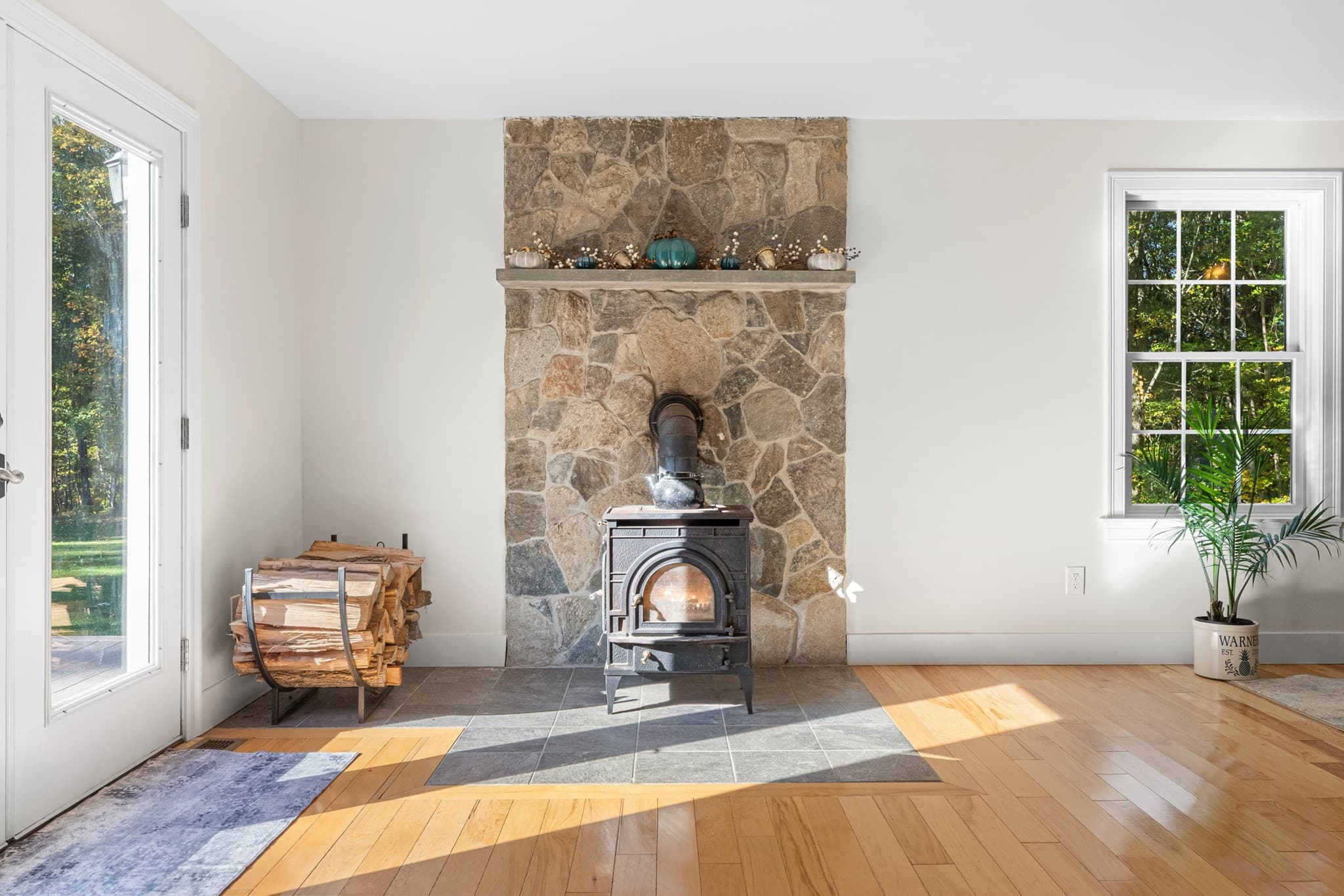 Single Family Residence at 33 Archelaus Pl, West Newbury MA 01985, West Newbury, photo 13 of 40