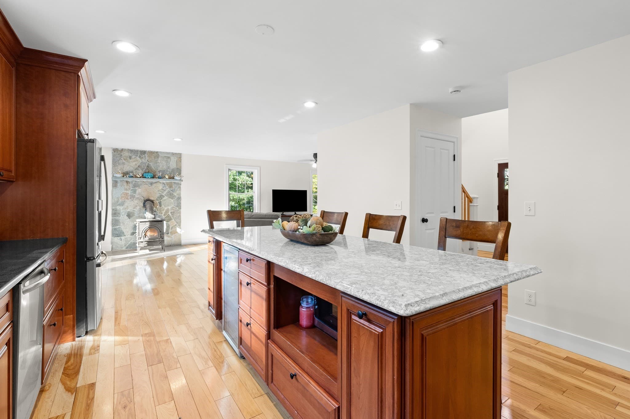 Single Family Residence at 33 Archelaus Pl, West Newbury MA 01985, West Newbury, photo 16 of 40
