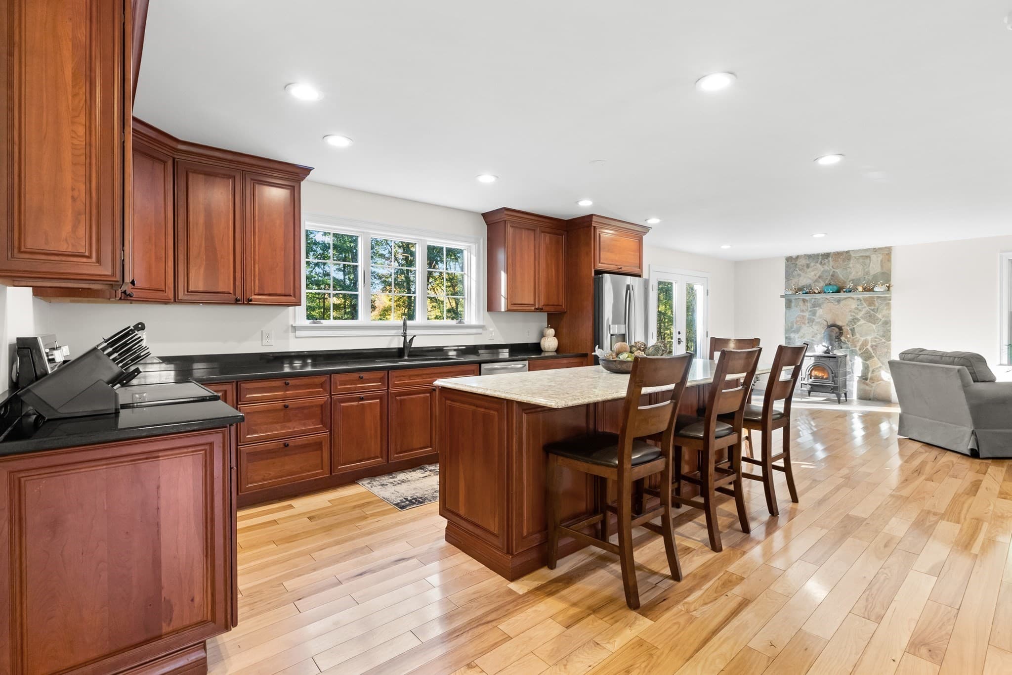Single Family Residence at 33 Archelaus Pl, West Newbury MA 01985, West Newbury, photo 15 of 40