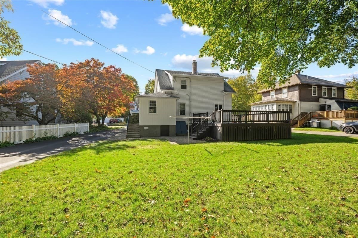 Single Family Residence at 22 Vassar St, Worcester MA 01602, Worcester, photo 2 of 41