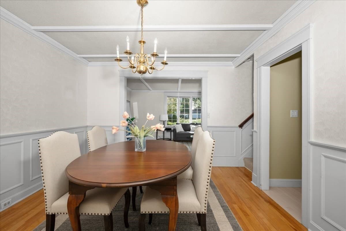 Single Family Residence at 22 Vassar St, Worcester MA 01602, Worcester, photo 7 of 41