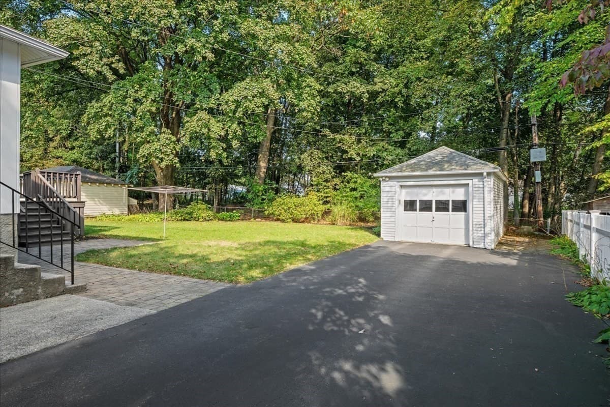 Single Family Residence at 22 Vassar St, Worcester MA 01602, Worcester, photo 38 of 41