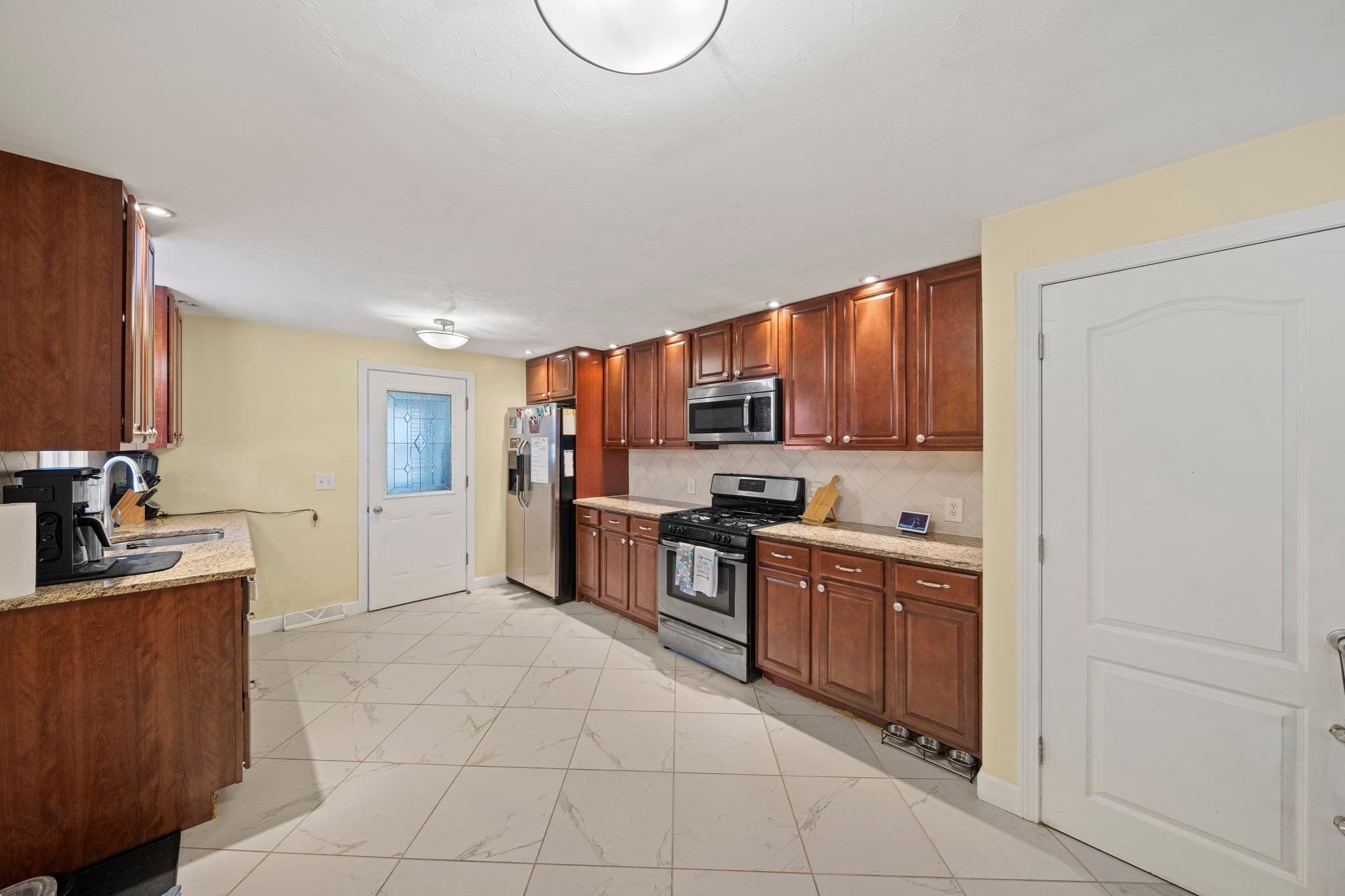 Single Family Residence at 247 Howard St, Brockton MA 02302, Brockton, photo 4 of 21