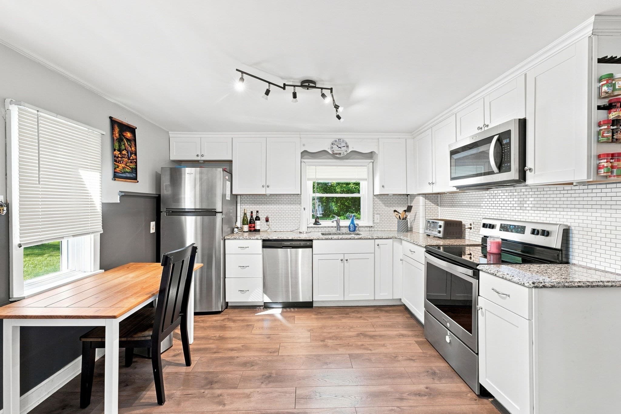 Single Family Residence at 42 7 Mile River Dr, Attleboro MA 02703, Attleboro, photo 4 of 33