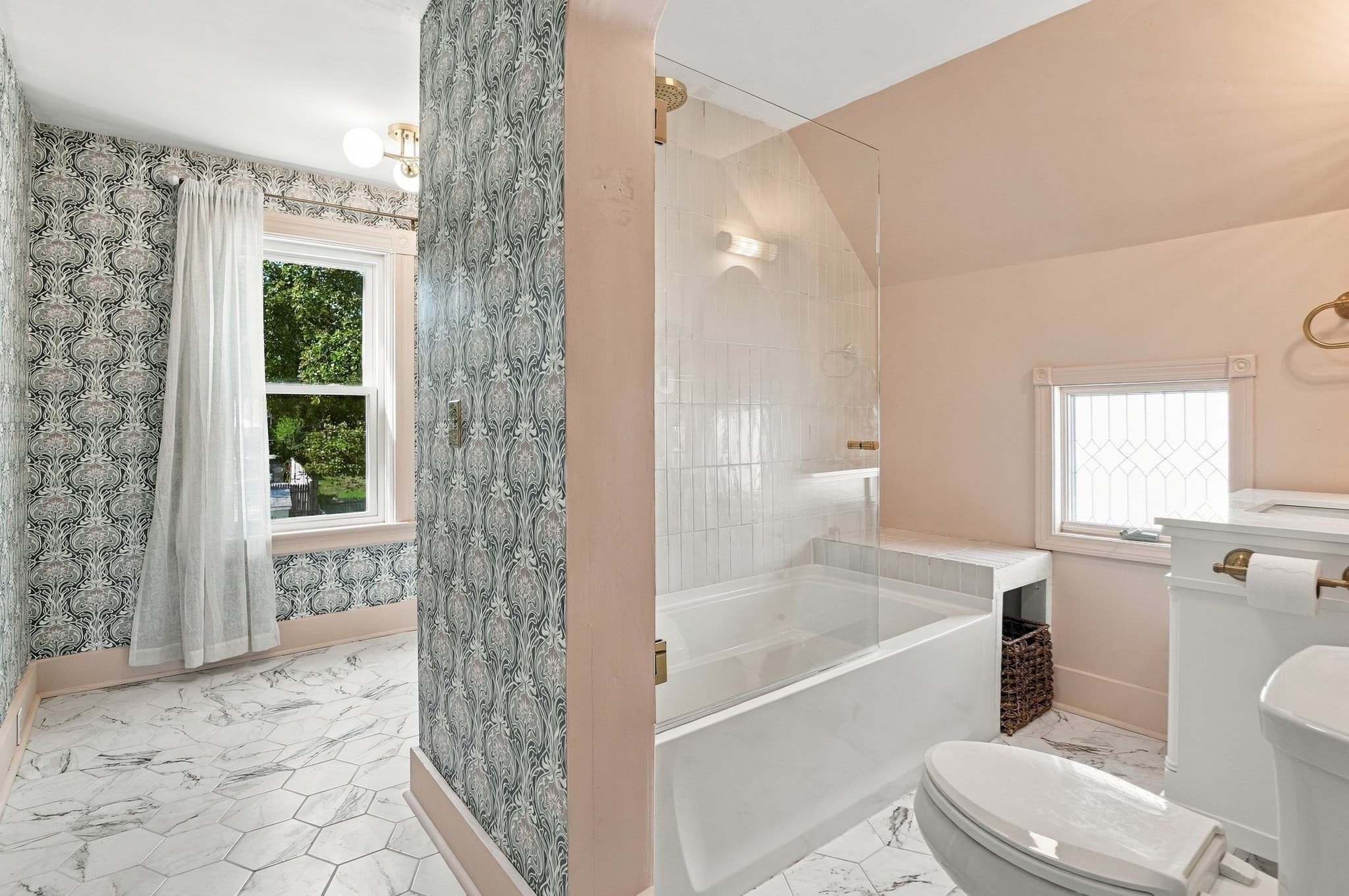 Single Family Residence at 8 Agate Avenue, Worcester MA 01604, Worcester, photo 16 of 25