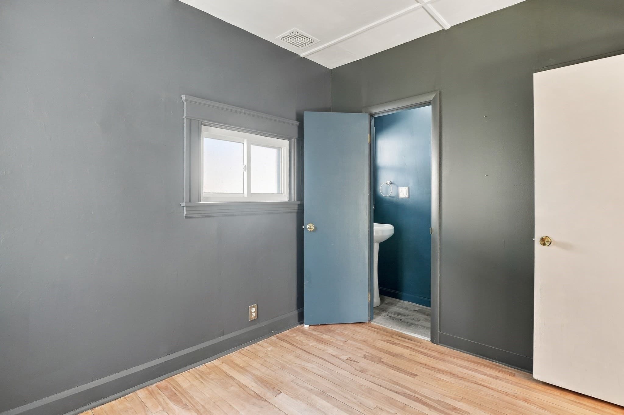 Single Family Residence at 8 Agate Avenue, Worcester MA 01604, Worcester, photo 22 of 25