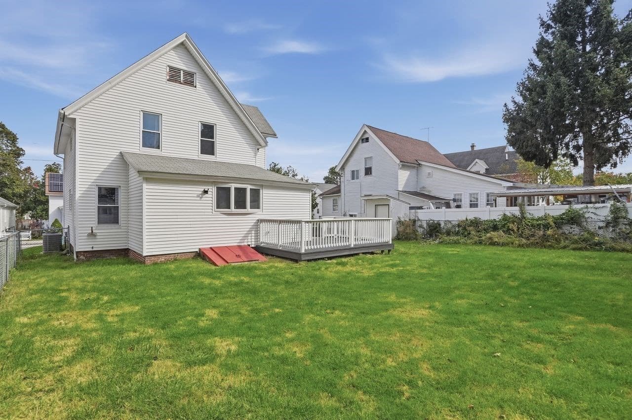 Single Family Residence at 8 Agate Avenue, Worcester MA 01604, Worcester, photo 24 of 25