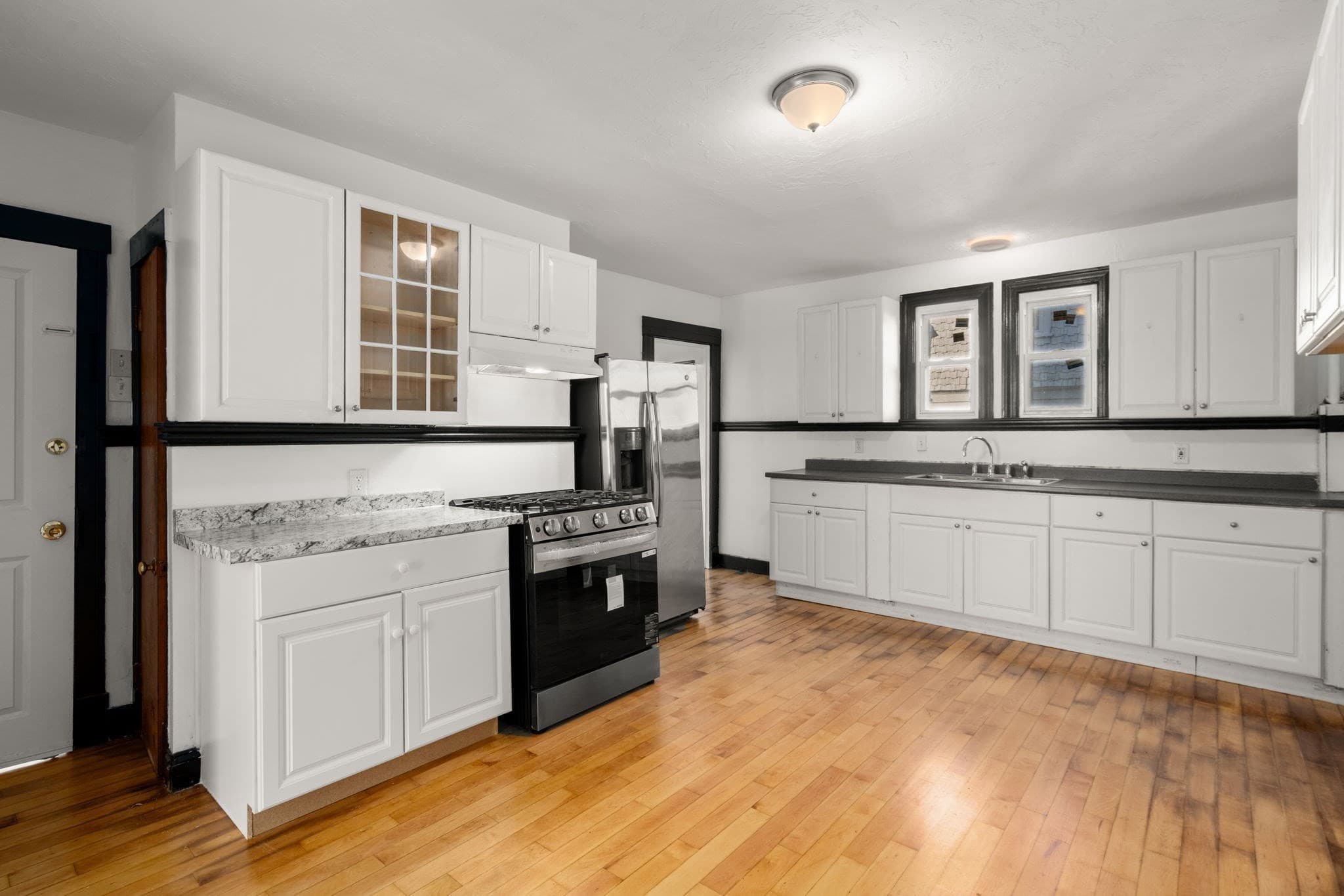 3 Family - 3 Units Up/Down at 107 Vernon St, Worcester MA 01610, Worcester, photo 24 of 41