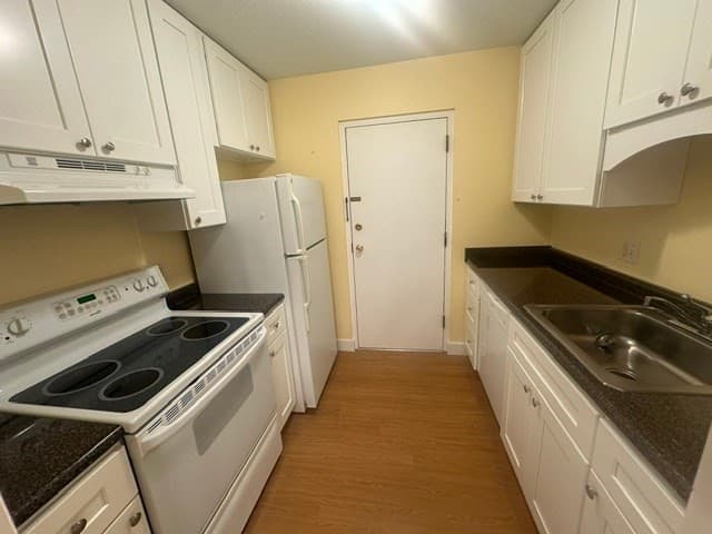 Condominium at 238 Rock St # 5, Norwood MA 02062, Norwood, photo 4 of 11