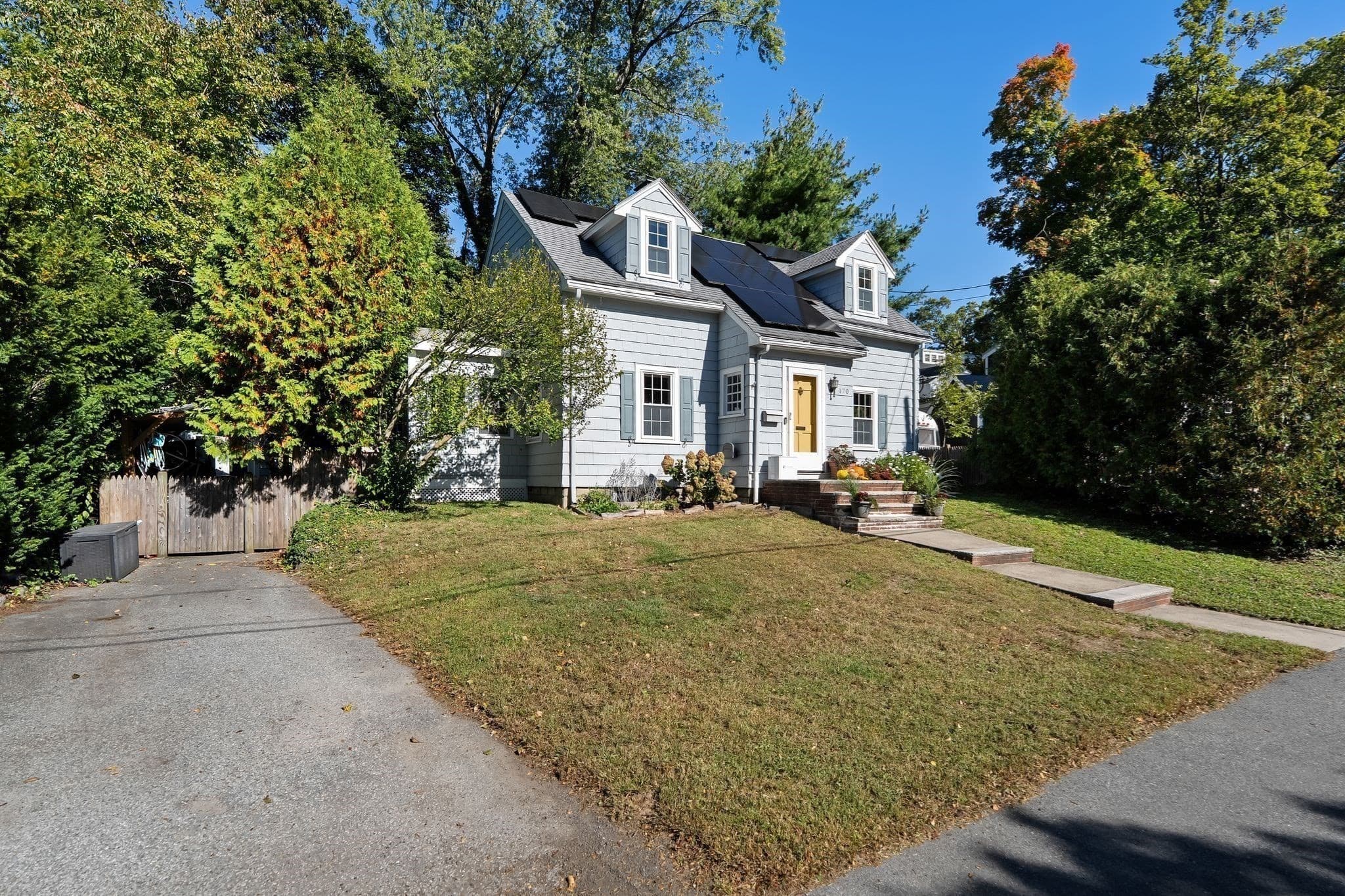Single Family Residence at 170 Mystic St Ext, Medford MA 02155, Medford, photo 2 of 42