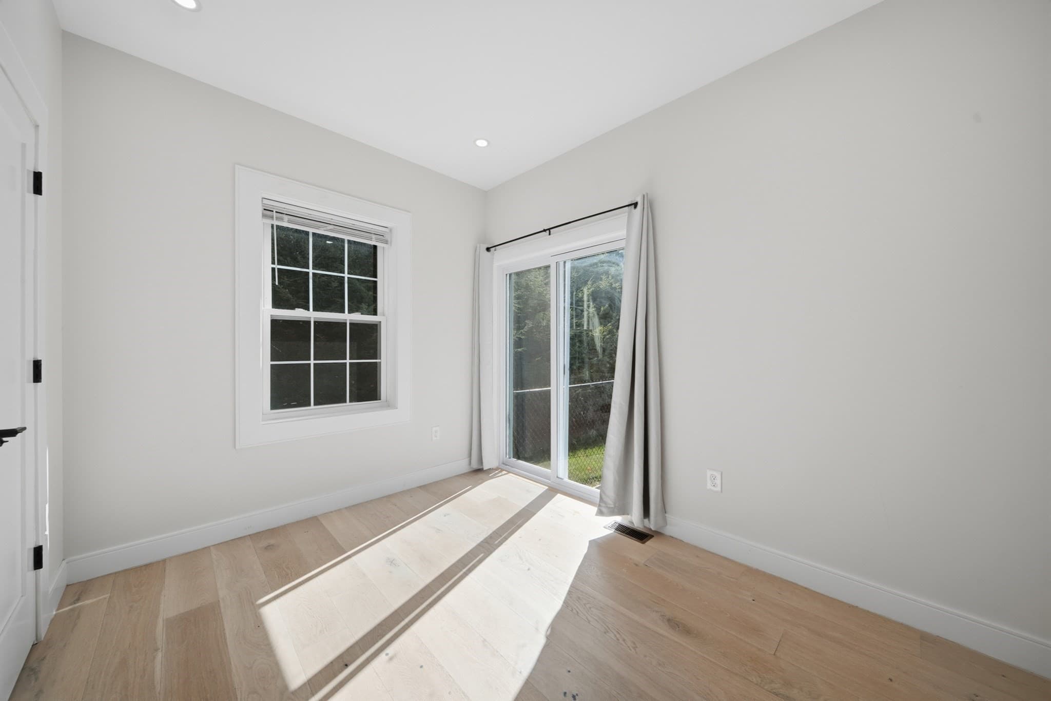 Single Family Residence at 18 Elmcrest Road, North Andover MA 01845, North Andover, photo 15 of 41