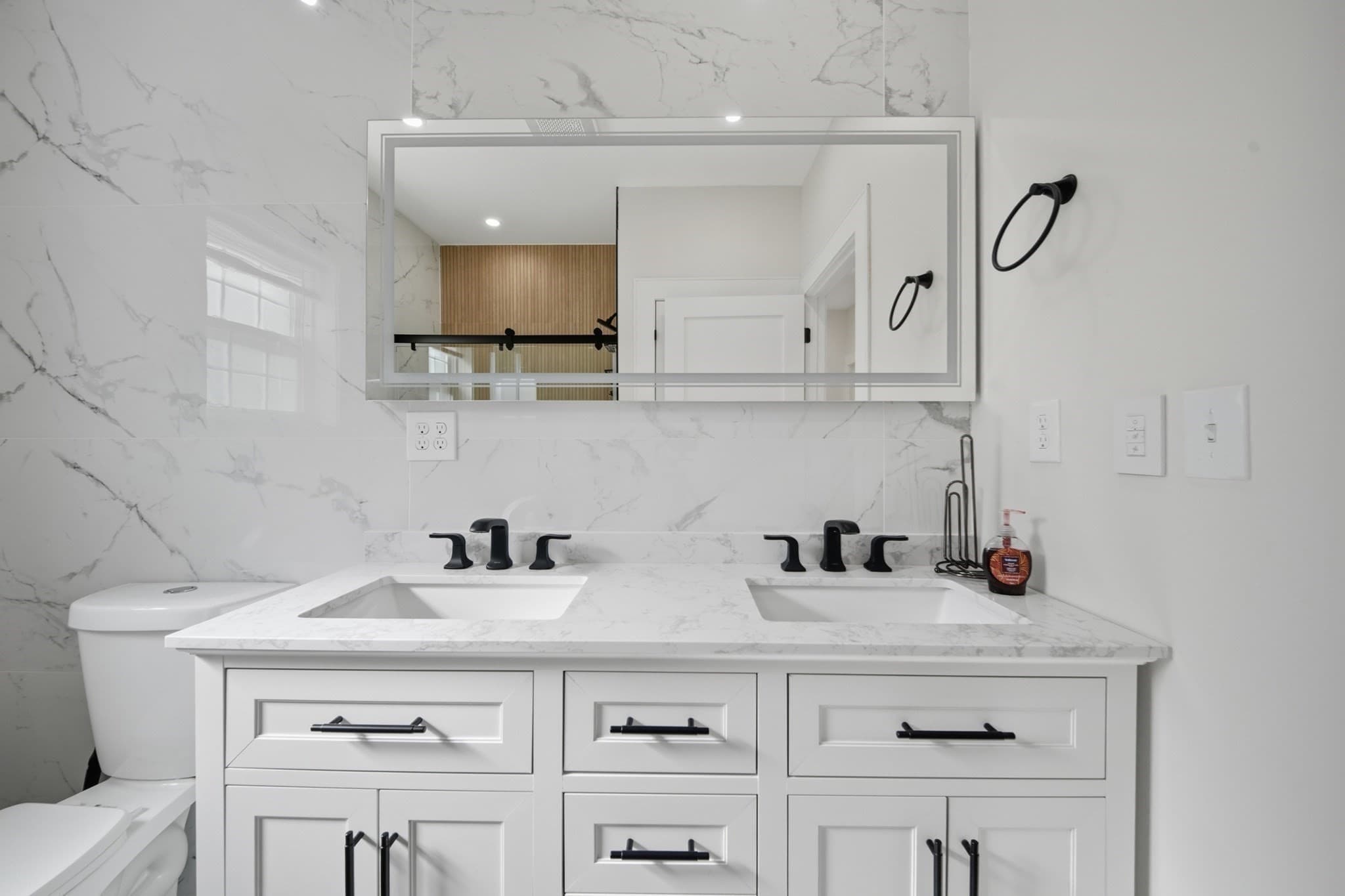 Single Family Residence at 18 Elmcrest Road, North Andover MA 01845, North Andover, photo 11 of 41