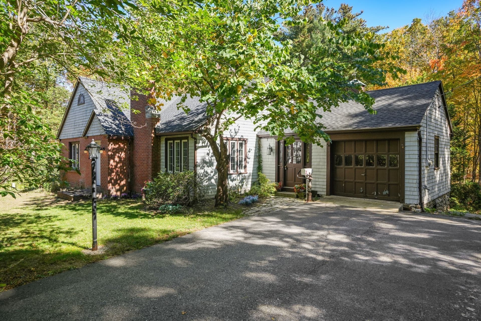 64 Sterling Pl, West Boylston MA 01583
