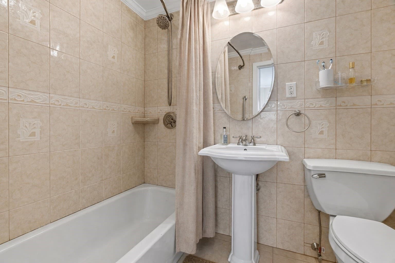 Condominium at 13 Bowdoin St, Boston MA 02114, Boston, photo 6 of 10